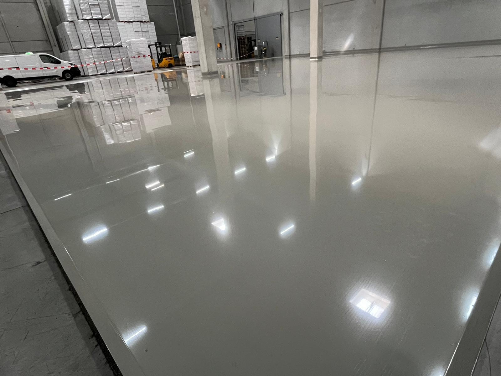 Objekt : Industriehalle  – DE 84030 Landshut (Bayern ) Beschreibung: WHG Beschichtung nach § 19  Größe: 500 m2  Ausführung: 05_2024